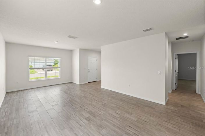 Image No.10-4 Bed Property for sale