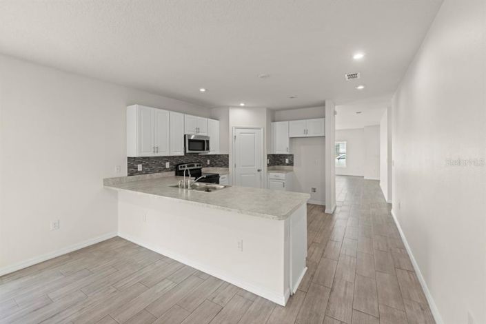 Image No.5-4 Bed Property for sale