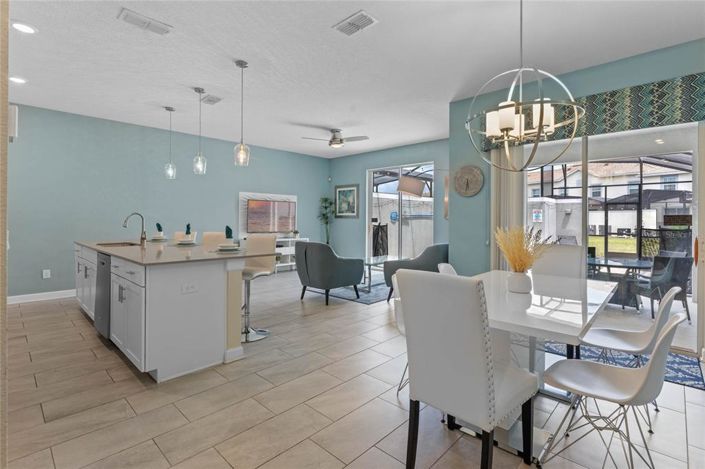 Image No.15-4 Bed Townhouse for sale