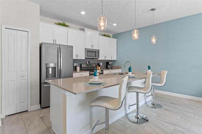 Image No.17-4 Bed Townhouse for sale