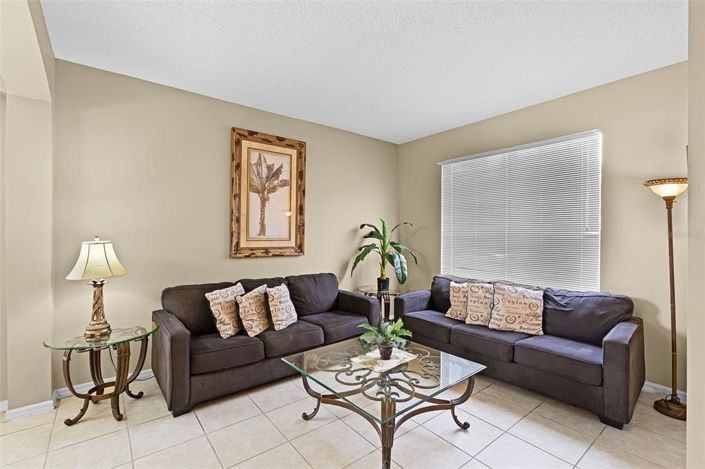 Image No.6-6 Bed Property for sale