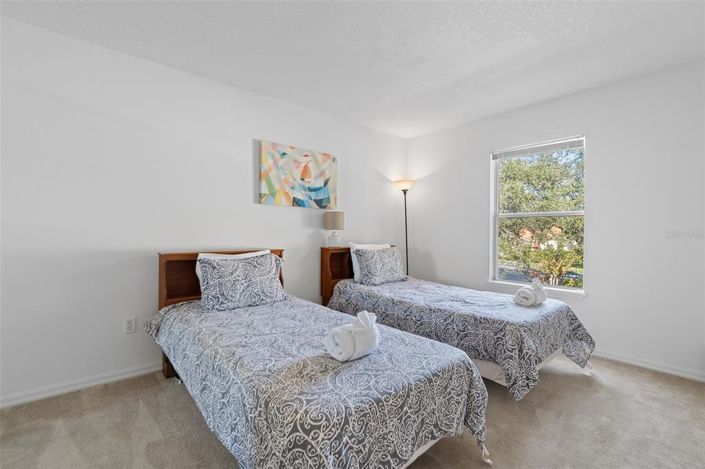 Image No.17-4 Bed Townhouse for sale