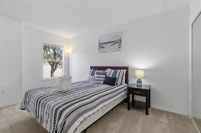 Image No.18-4 Bed Townhouse for sale