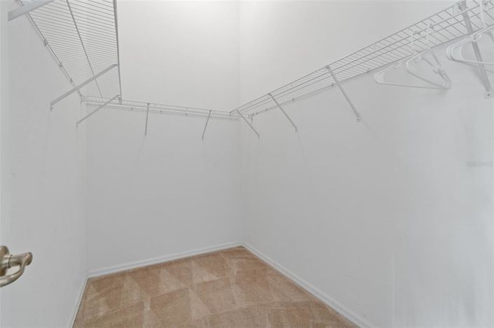 Image No.20-4 Bed Townhouse for sale