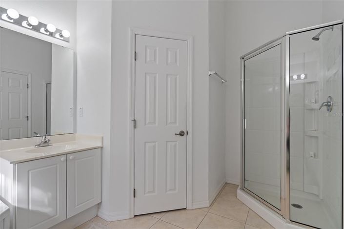 Image No.23-4 Bed Townhouse for sale