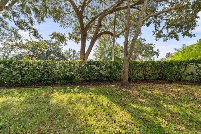 Image No.26-4 Bed Townhouse for sale