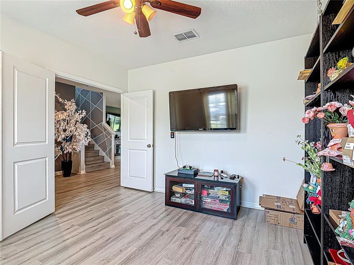 Image No.11-5 Bed Property for sale