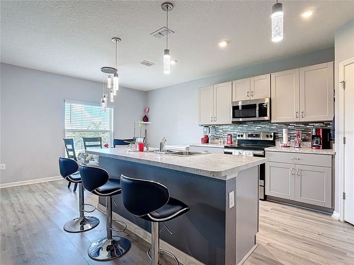 Image No.13-5 Bed Property for sale