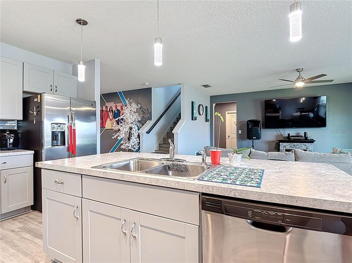 Image No.16-5 Bed Property for sale