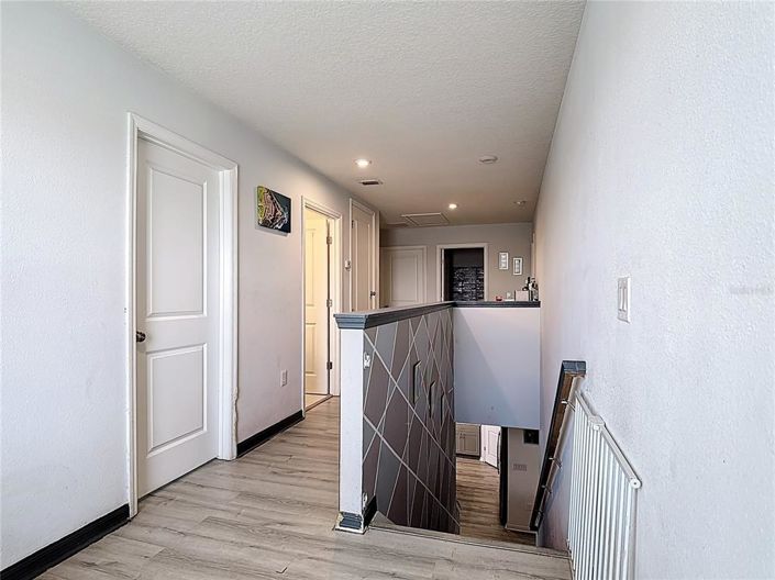 Image No.27-5 Bed Property for sale