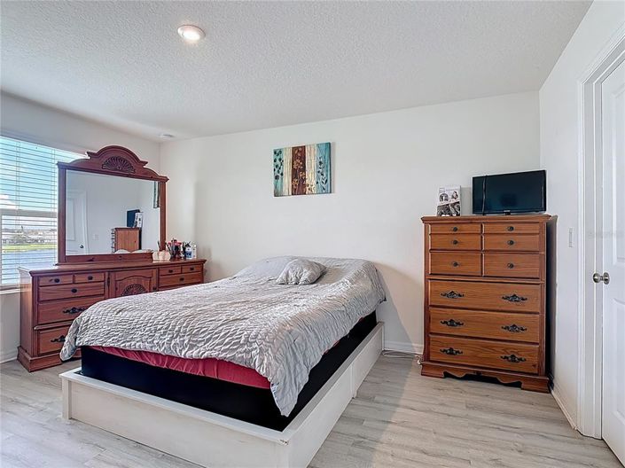 Image No.32-5 Bed Property for sale