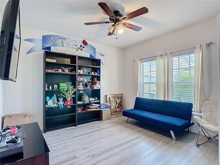 Image No.9-5 Bed Property for sale