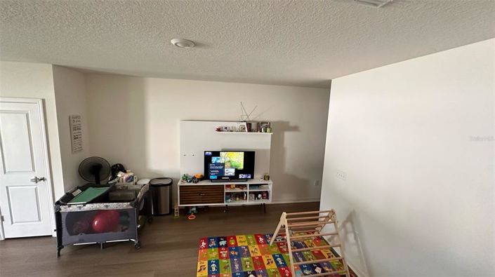 Image No.12-3 Bed Townhouse for sale