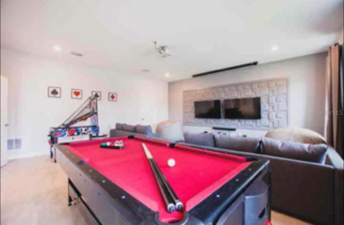 Image No.11-9 Bed Property for sale