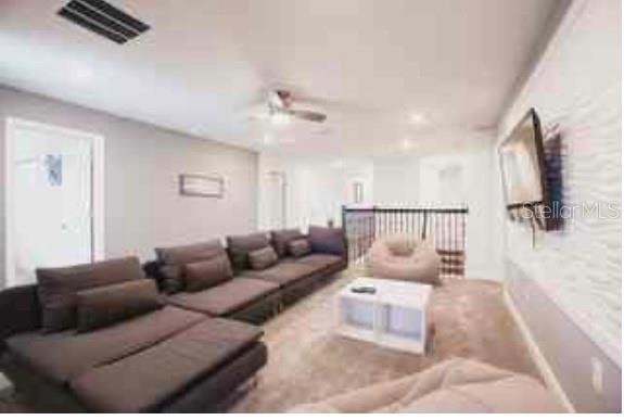 Image No.3-9 Bed Property for sale