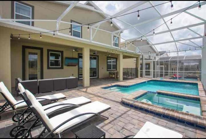 Image No.36-9 Bed Property for sale