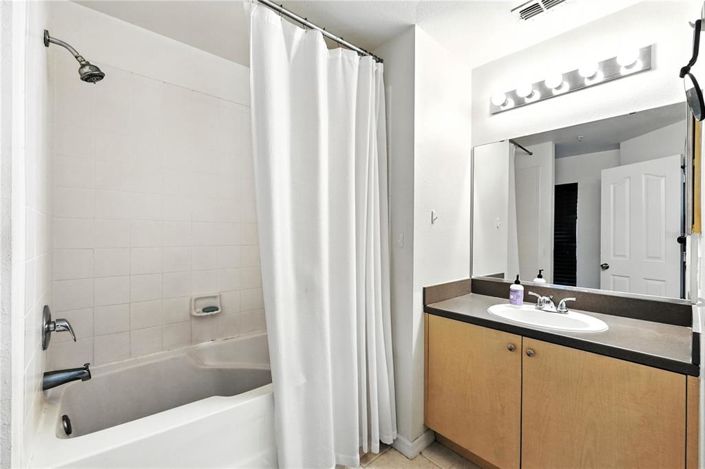 Image No.22-3 Bed Property for sale