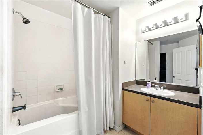 Image No.23-3 Bed Property for sale