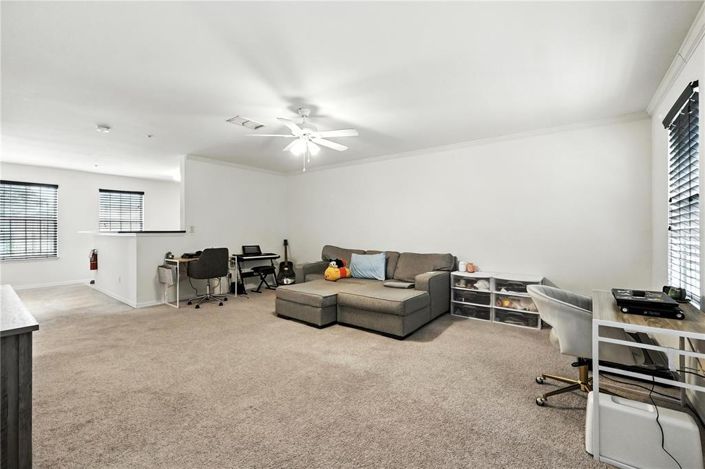 Image No.8-3 Bed Property for sale