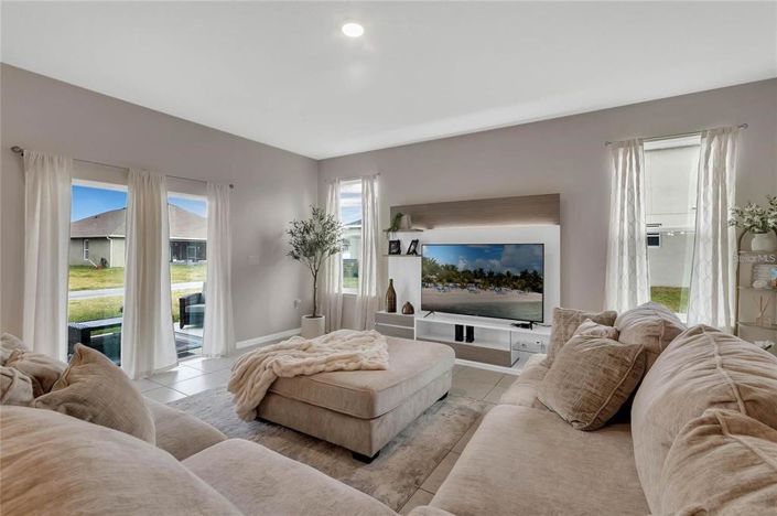 Image No.7-4 Bed Property for sale