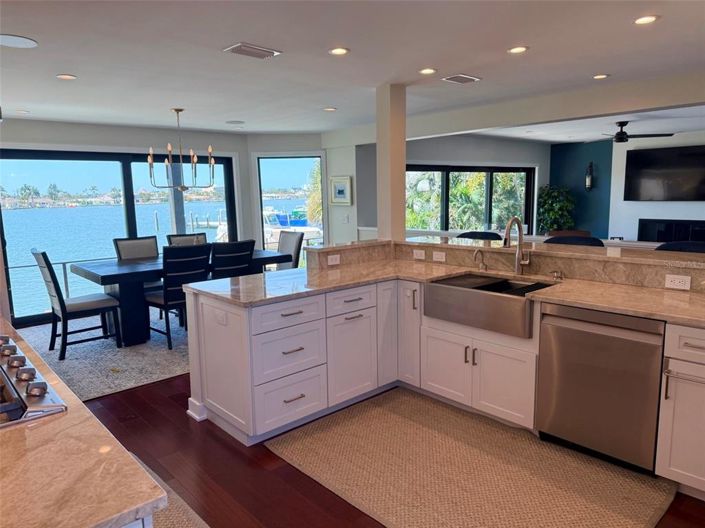 Image No.12-4 Bed Property for sale