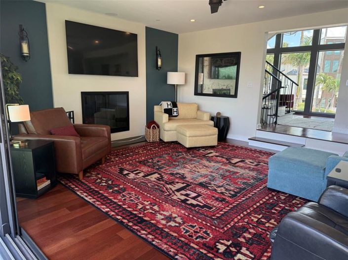 Image No.9-4 Bed Property for sale