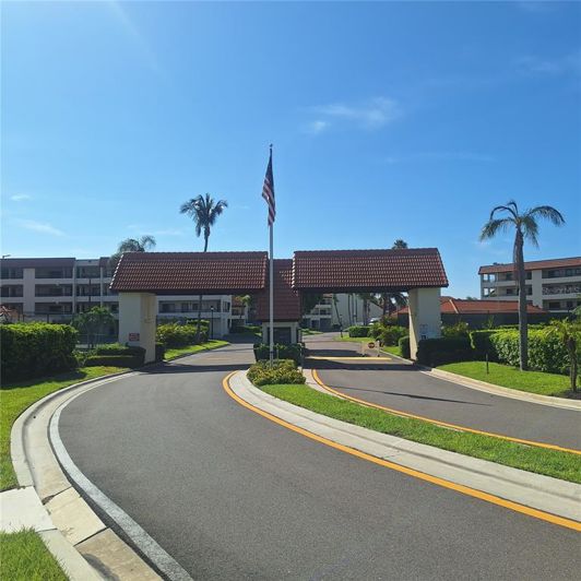 Image No.44-2 Bed Property for sale