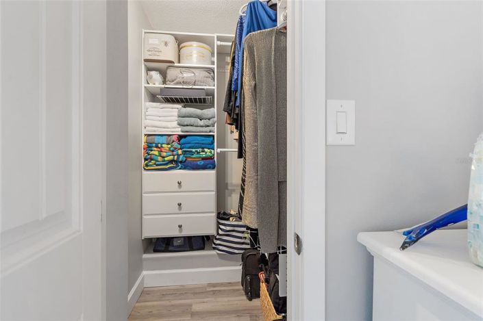 Image No.25-2 Bed Property for sale