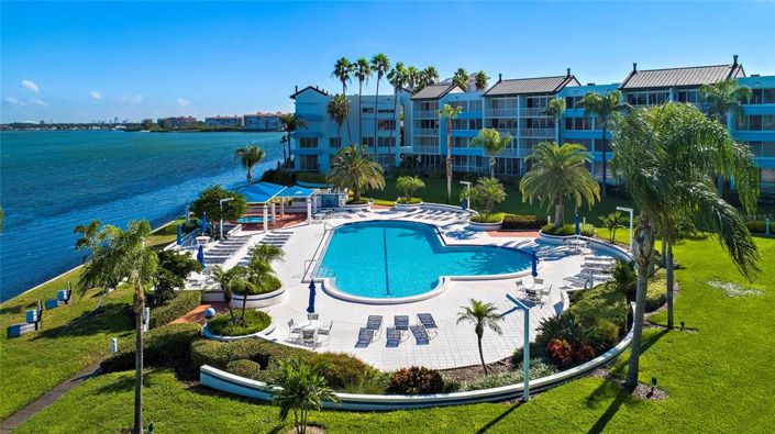 Image No.32-2 Bed Property for sale