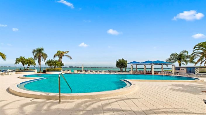 Image No.53-2 Bed Property for sale