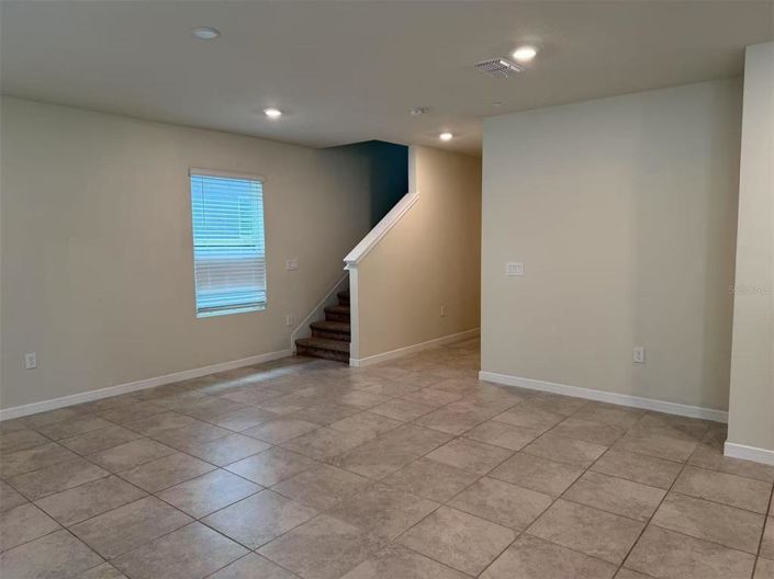 Image No.9-5 Bed Property for sale