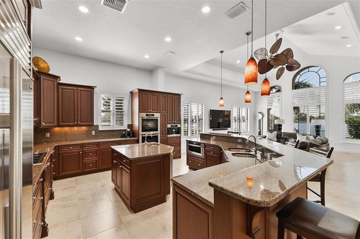 Image No.18-4 Bed Property for sale