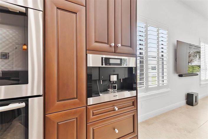 Image No.23-4 Bed Property for sale