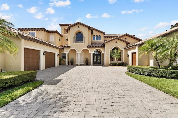 Image No.4-4 Bed Property for sale