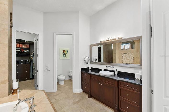 Image No.47-4 Bed Property for sale