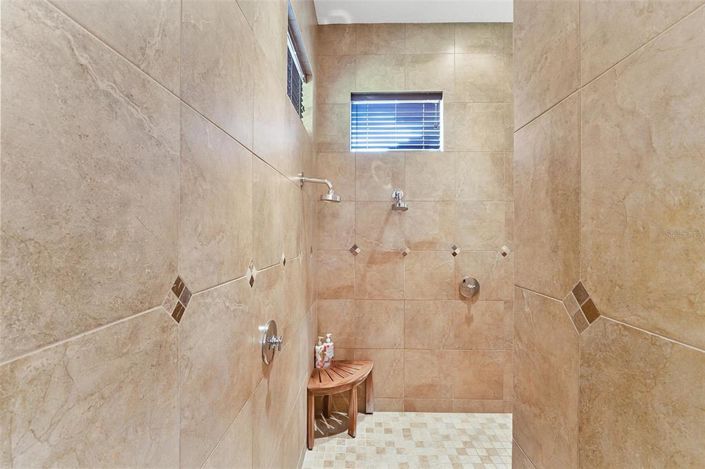 Image No.49-4 Bed Property for sale