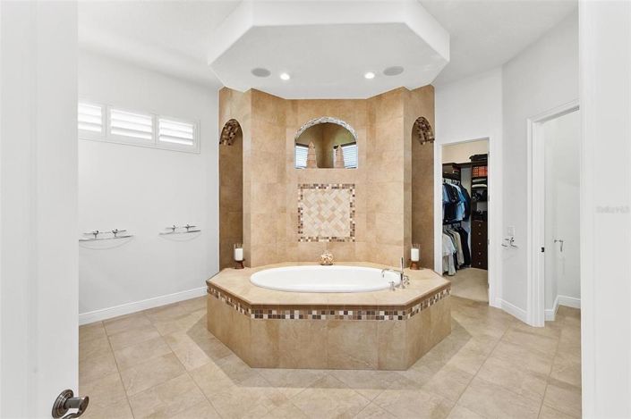 Image No.50-4 Bed Property for sale