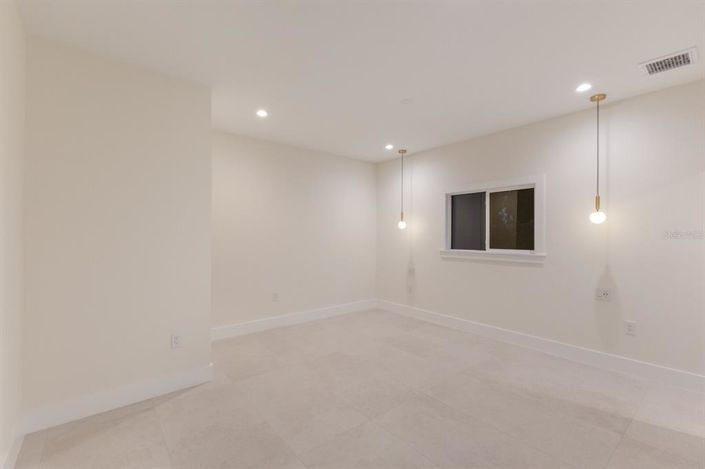 Image No.38-4 Bed Property for sale