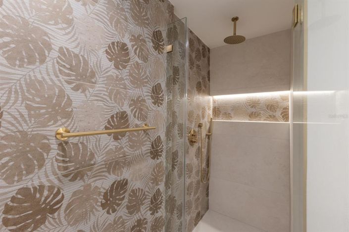 Image No.41-4 Bed Property for sale