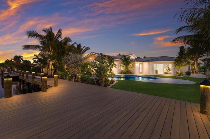 Image No.56-4 Bed Property for sale