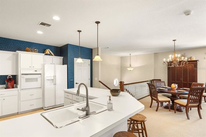 Image No.11-2 Bed Property for sale