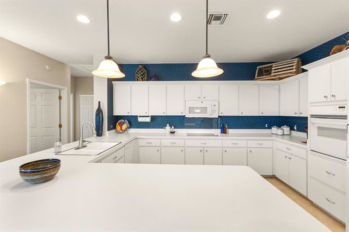 Image No.7-2 Bed Property for sale