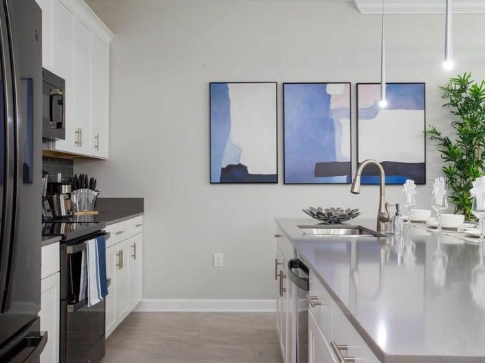 Image No.13-4 Bed Townhouse for sale