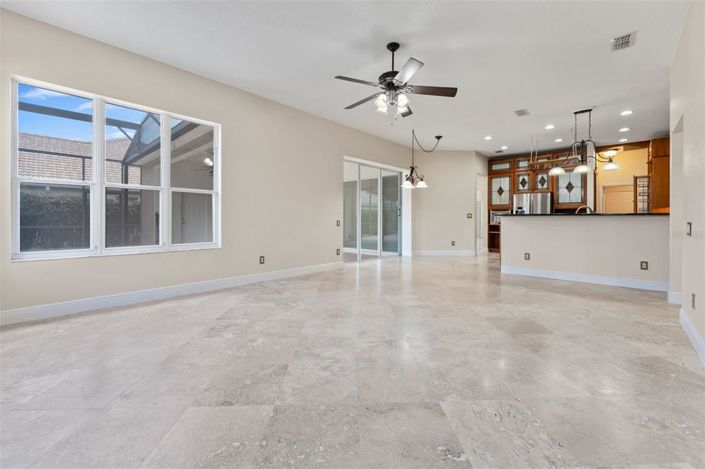 Image No.18-5 Bed Property for sale