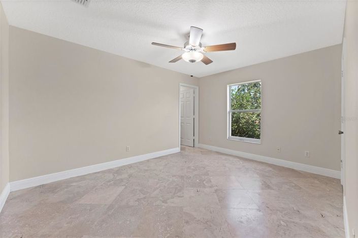 Image No.23-5 Bed Property for sale