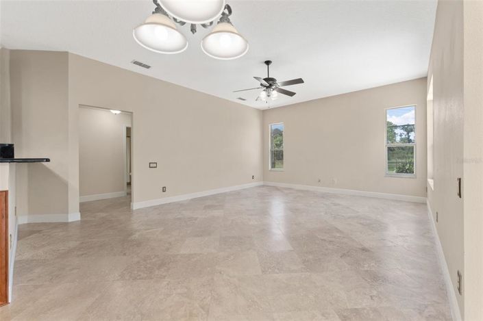 Image No.9-5 Bed Property for sale