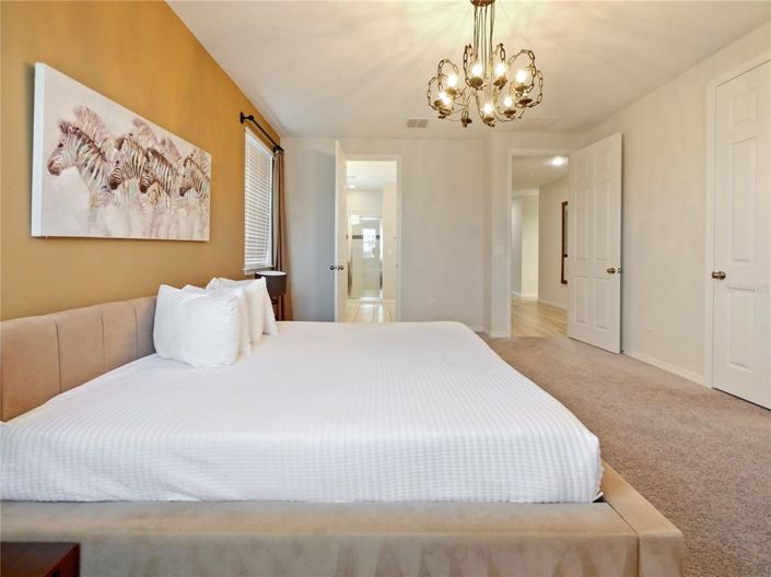 Image No.15-7 Bed Property for sale