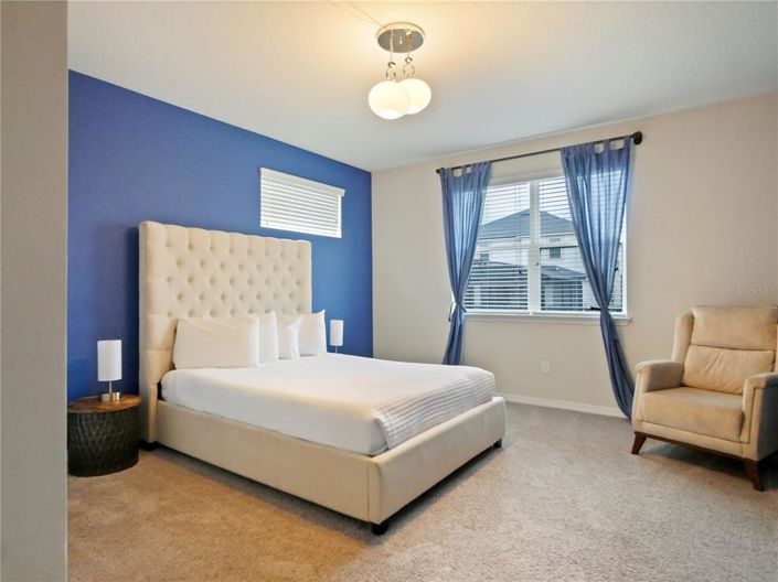 Image No.27-7 Bed Property for sale