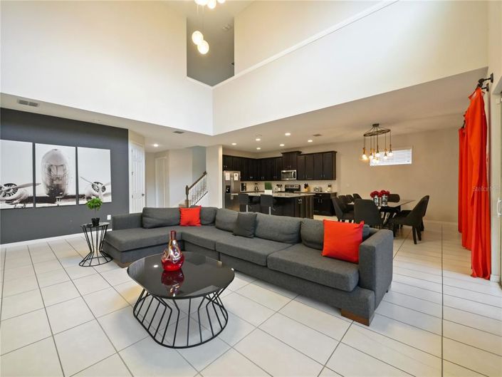 Image No.9-7 Bed Property for sale