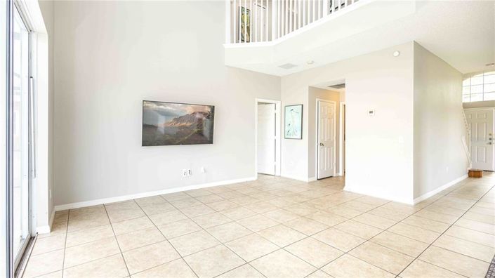 Image No.13-8 Bed Property for sale